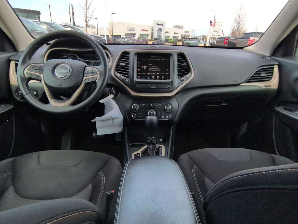 Thumbnail: 2015 Jeep Cherokee - 10