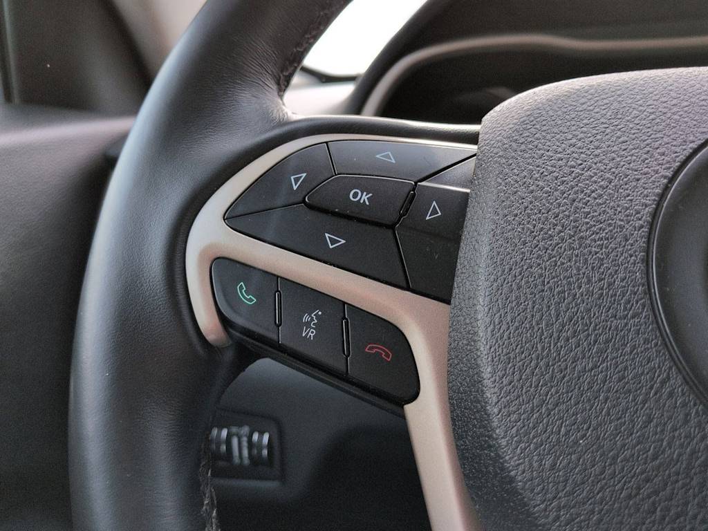 Thumbnail: 2015 Jeep Cherokee - 27