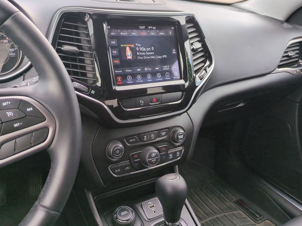 Thumbnail: 2019 Jeep Cherokee - 31