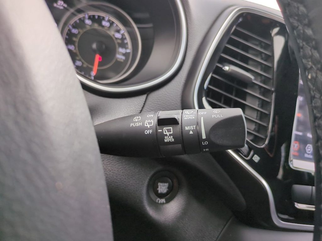 Thumbnail: 2019 Jeep Cherokee - 29