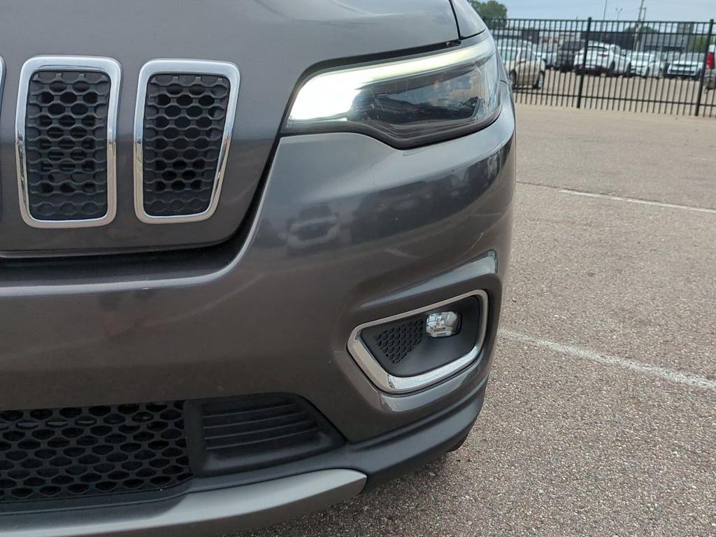 Thumbnail: 2019 Jeep Cherokee - 23