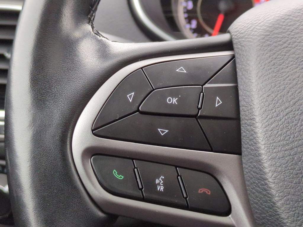 Thumbnail: 2021 Jeep Cherokee - 30