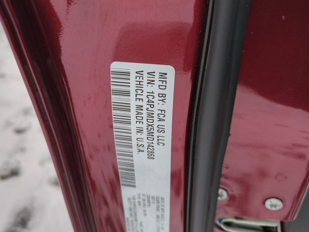 Thumbnail: 2021 Jeep Cherokee - 20