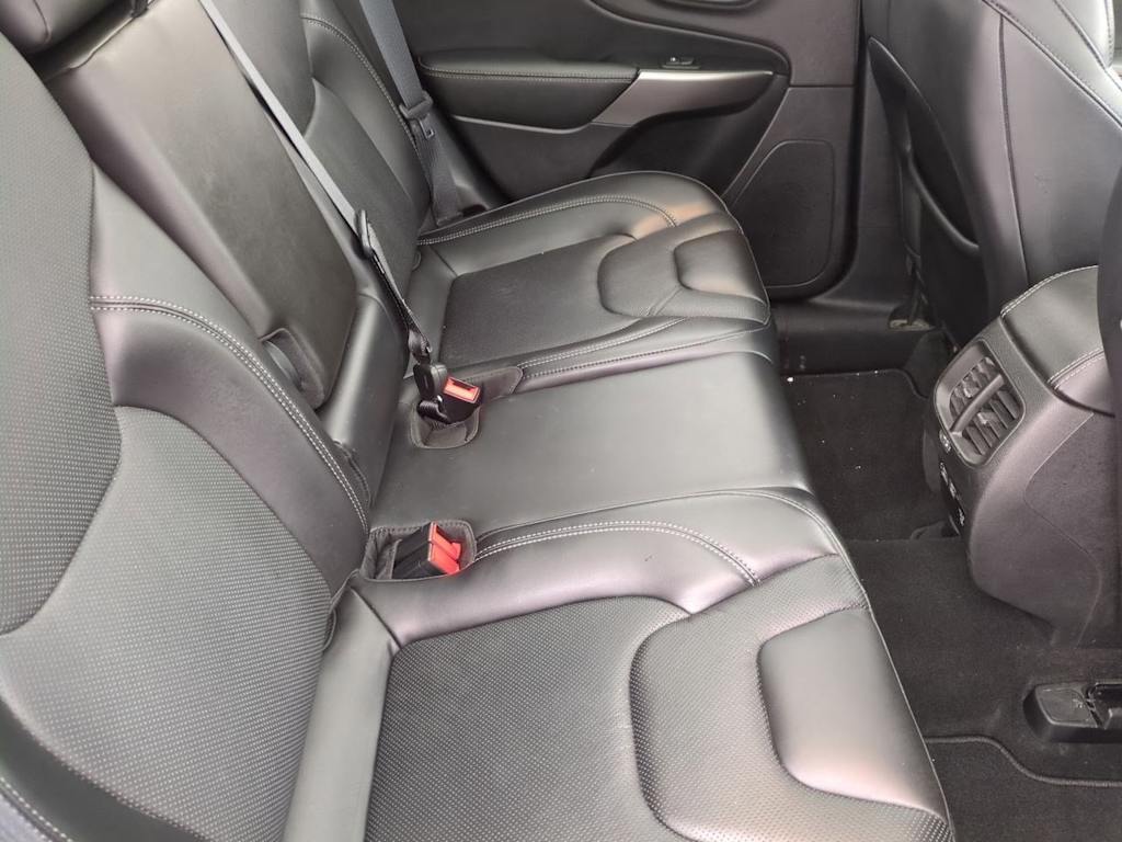 Thumbnail: 2021 Jeep Cherokee - 27