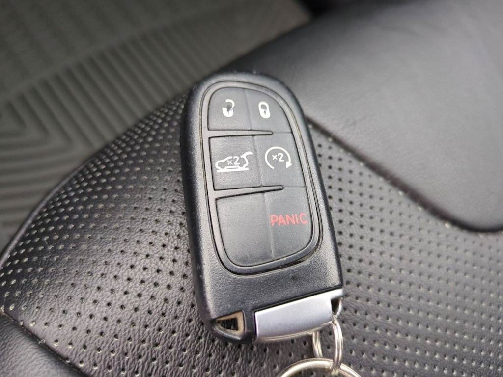 Thumbnail: 2021 Jeep Cherokee - 19