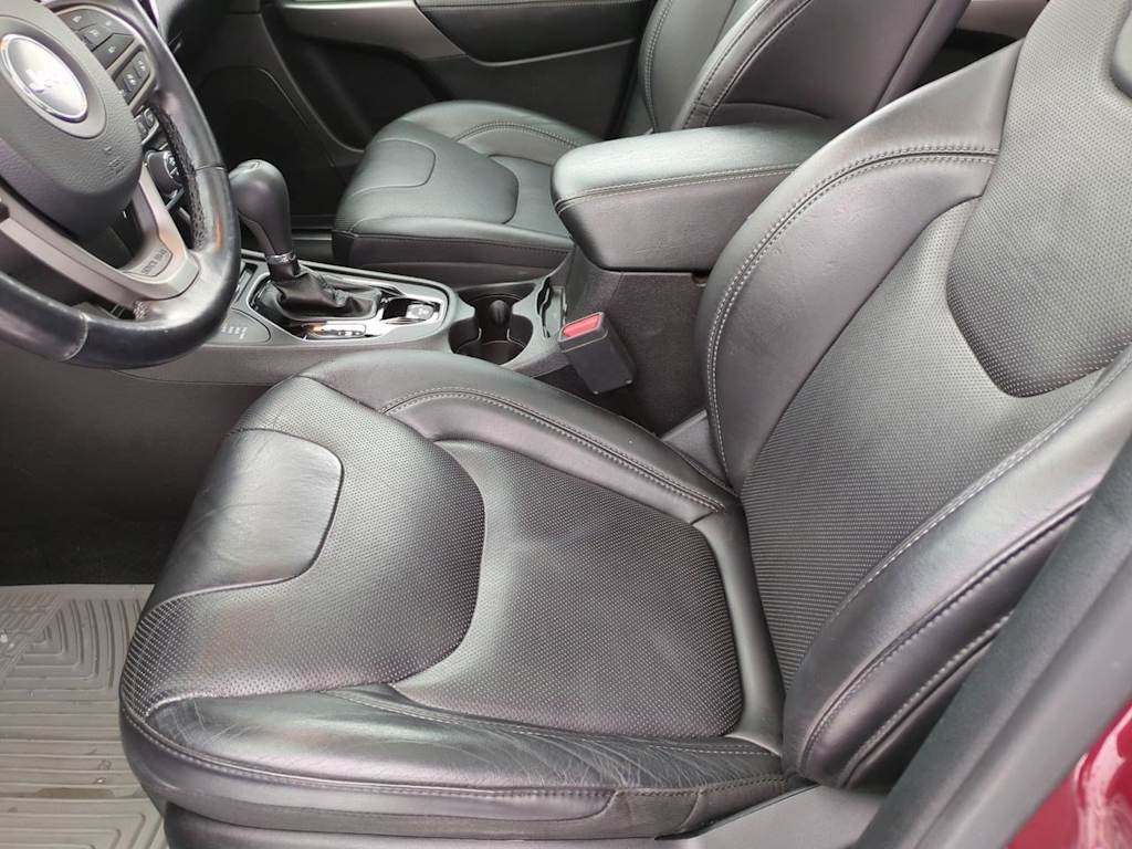 Thumbnail: 2021 Jeep Cherokee - 11