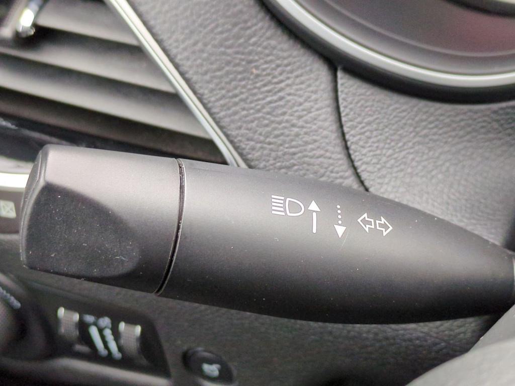 Thumbnail: 2021 Jeep Cherokee - 33