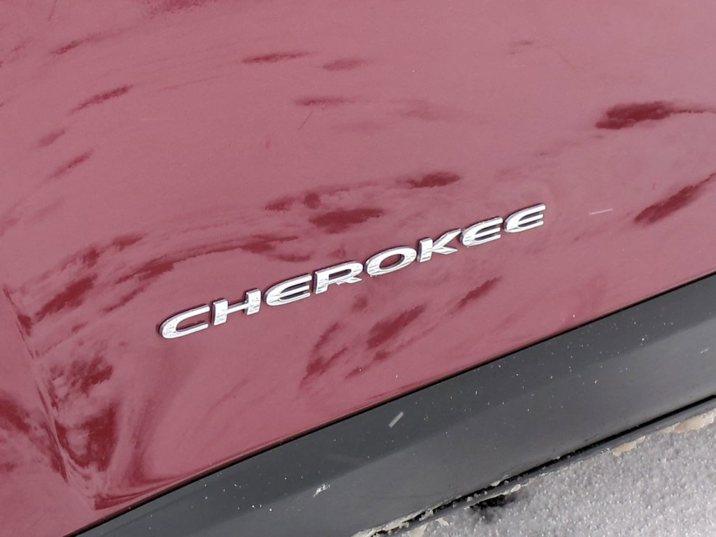 Thumbnail: 2021 Jeep Cherokee - 7