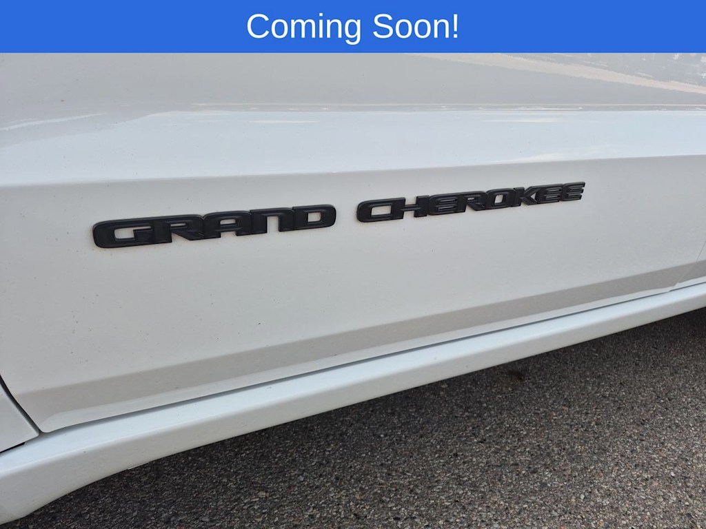 Thumbnail: 2018 Jeep Grand Cherokee - 24