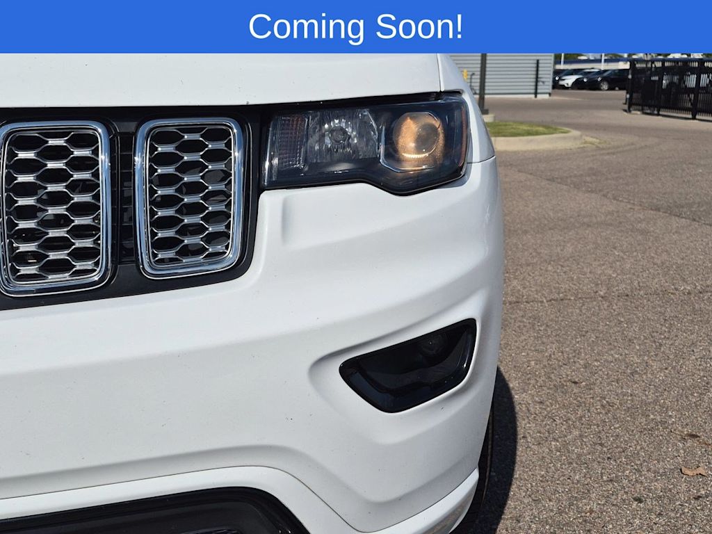 Thumbnail: 2018 Jeep Grand Cherokee - 23