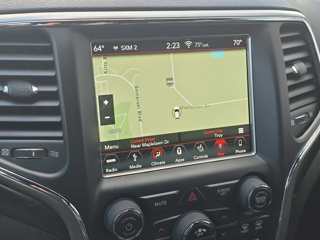 Thumbnail: 2018 Jeep Grand Cherokee - 16