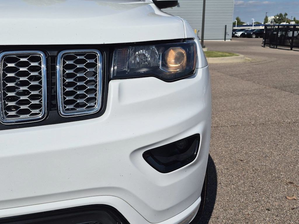 Thumbnail: 2018 Jeep Grand Cherokee - 25