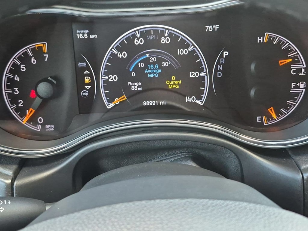 Thumbnail: 2018 Jeep Grand Cherokee - 18