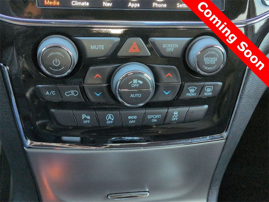 Thumbnail: 2022 Jeep Grand Cherokee - 32