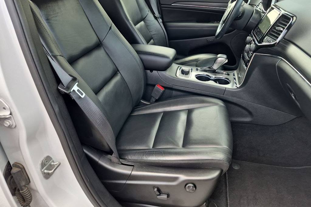 Thumbnail: 2020 Jeep Grand Cherokee - 12