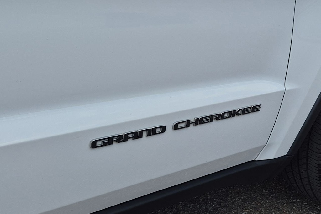 Thumbnail: 2020 Jeep Grand Cherokee - 25