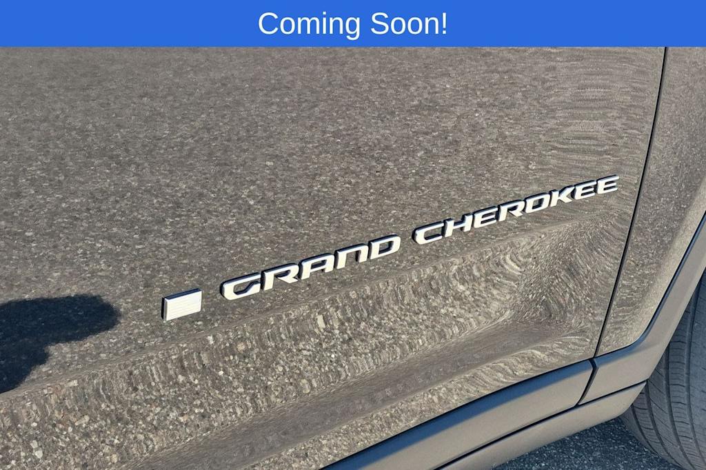 Thumbnail: 2022 Jeep Grand Cherokee L - 24