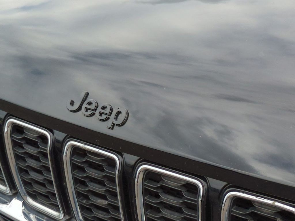 Thumbnail: 2024 Jeep Grand Cherokee - 24