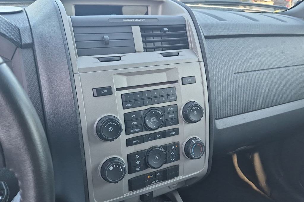 Thumbnail: 2011 Ford Escape - 15