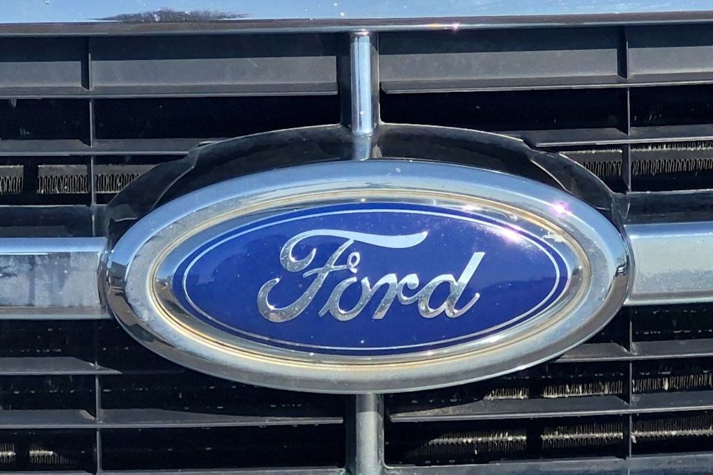 Thumbnail: 2011 Ford Escape - 7