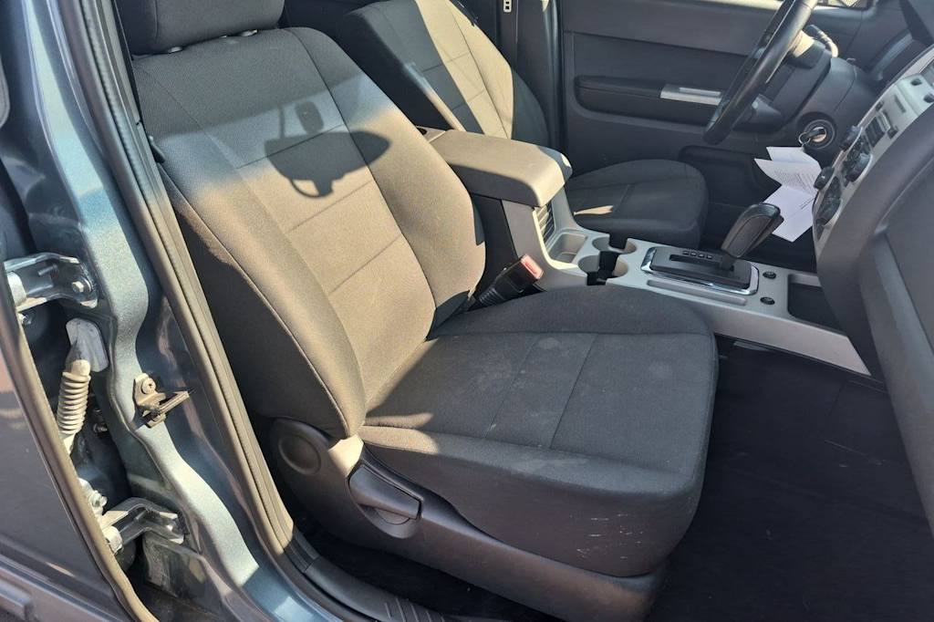Thumbnail: 2011 Ford Escape - 12