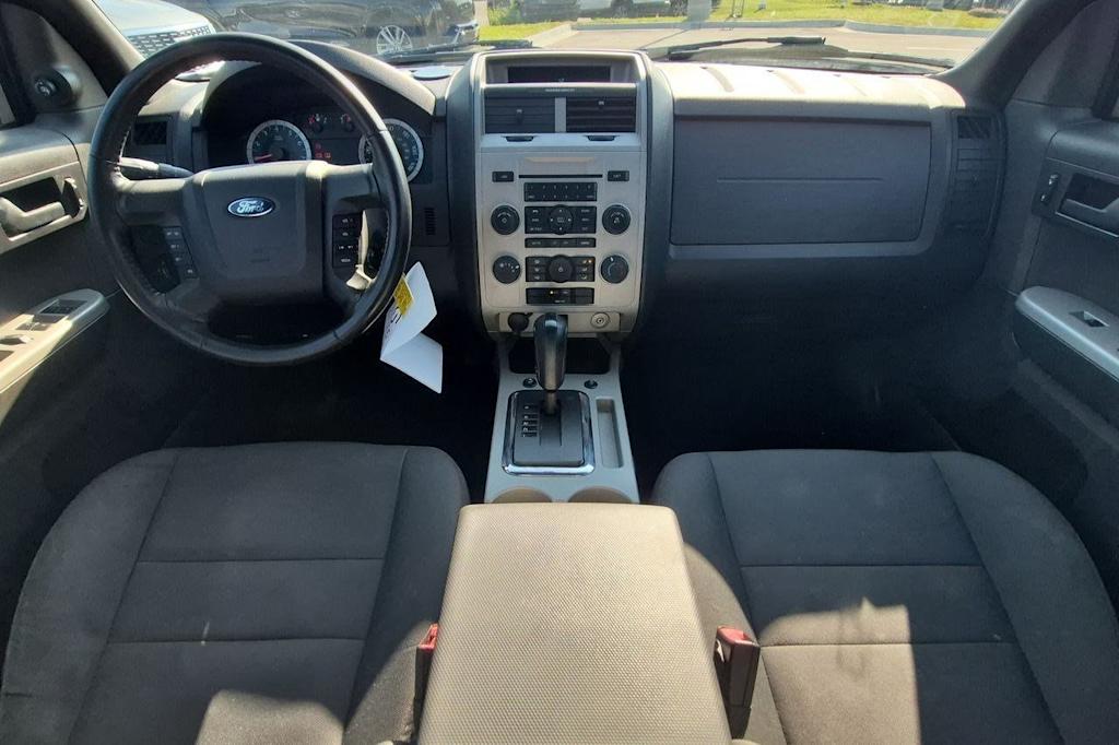 Thumbnail: 2011 Ford Escape - 10