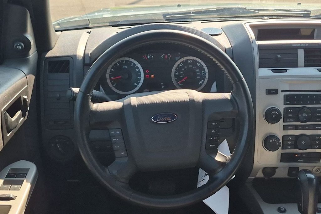 Thumbnail: 2011 Ford Escape - 14