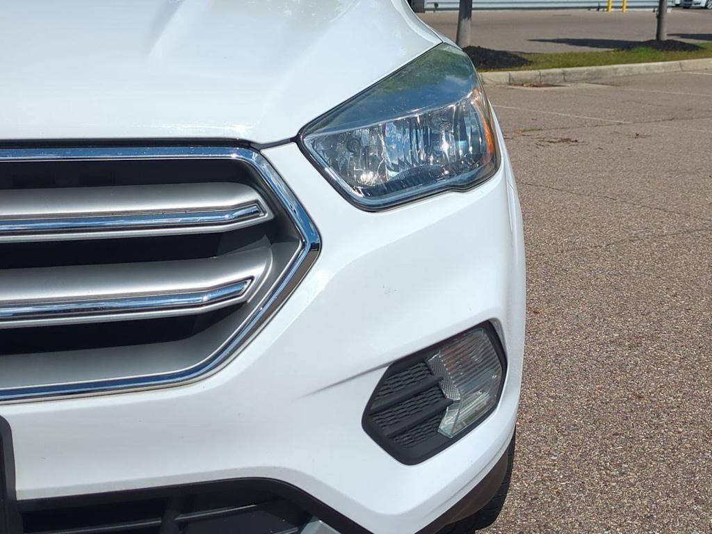 Thumbnail: 2017 Ford Escape - 24