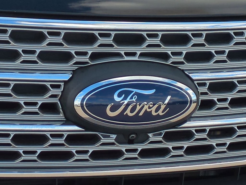 Thumbnail: 2022 Ford Explorer - 7