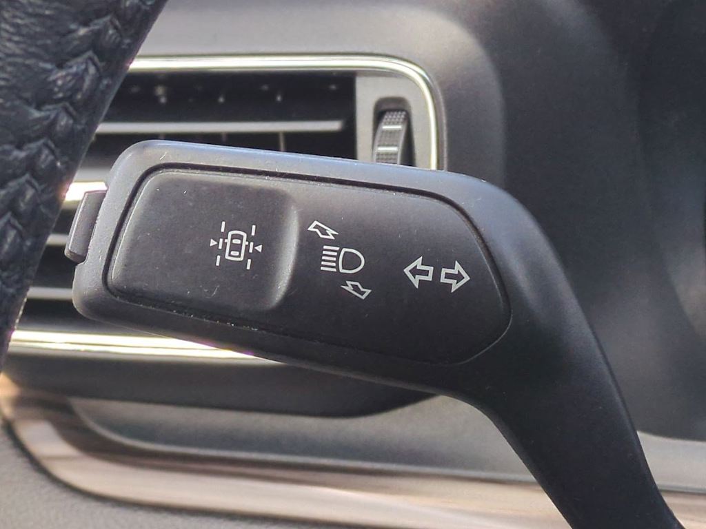 Thumbnail: 2022 Ford Explorer - 33