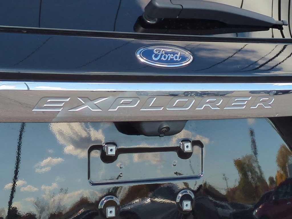 Thumbnail: 2022 Ford Explorer - 24