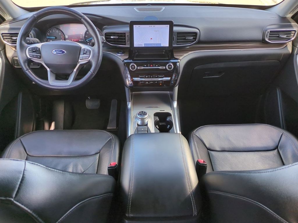 Thumbnail: 2022 Ford Explorer - 9