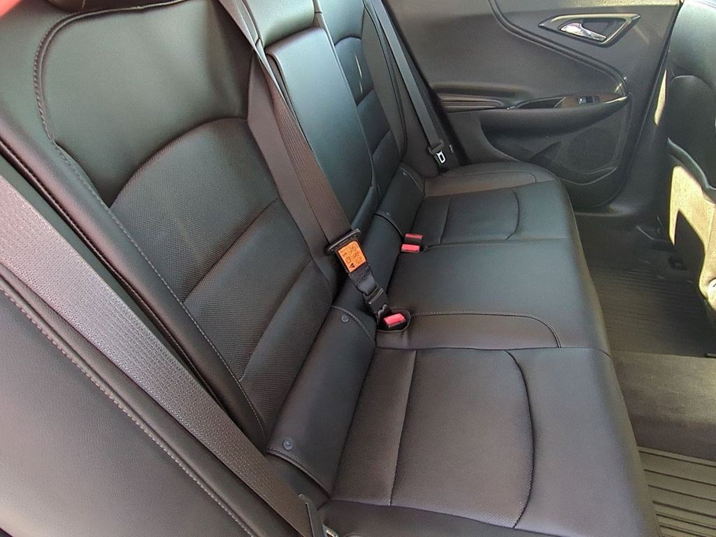 Thumbnail: 2018 Chevrolet Malibu - 28