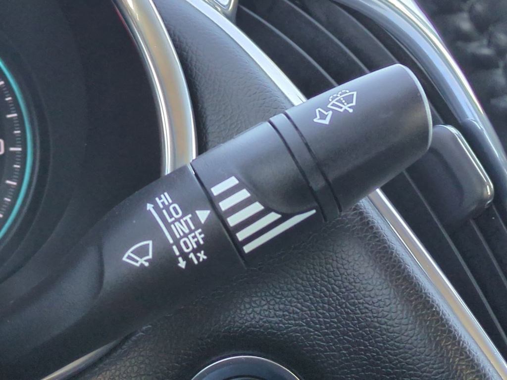 Thumbnail: 2018 Chevrolet Malibu - 15