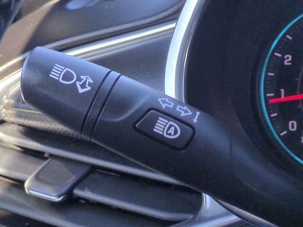 Thumbnail: 2018 Chevrolet Malibu - 16