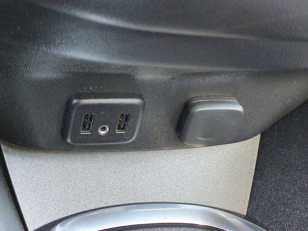 Thumbnail: 2018 Chevrolet Malibu - 35