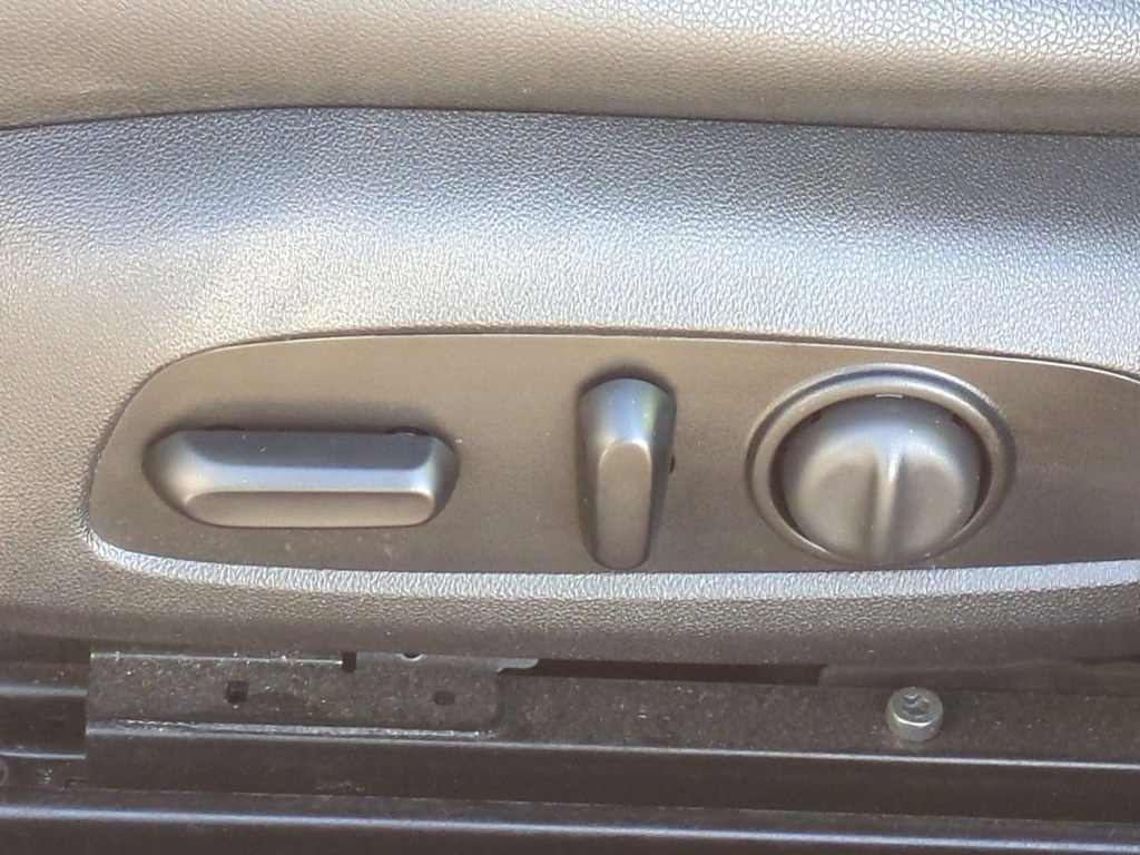 Thumbnail: 2018 Chevrolet Malibu - 25