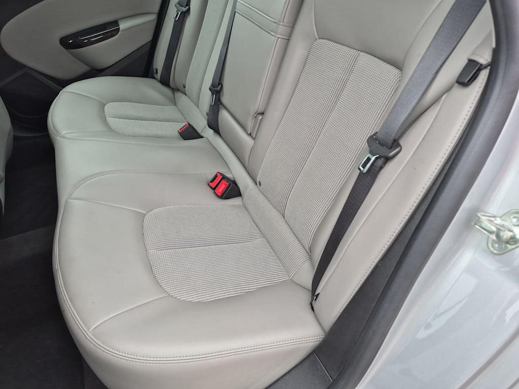 Thumbnail: 2014 Buick Verano - 27