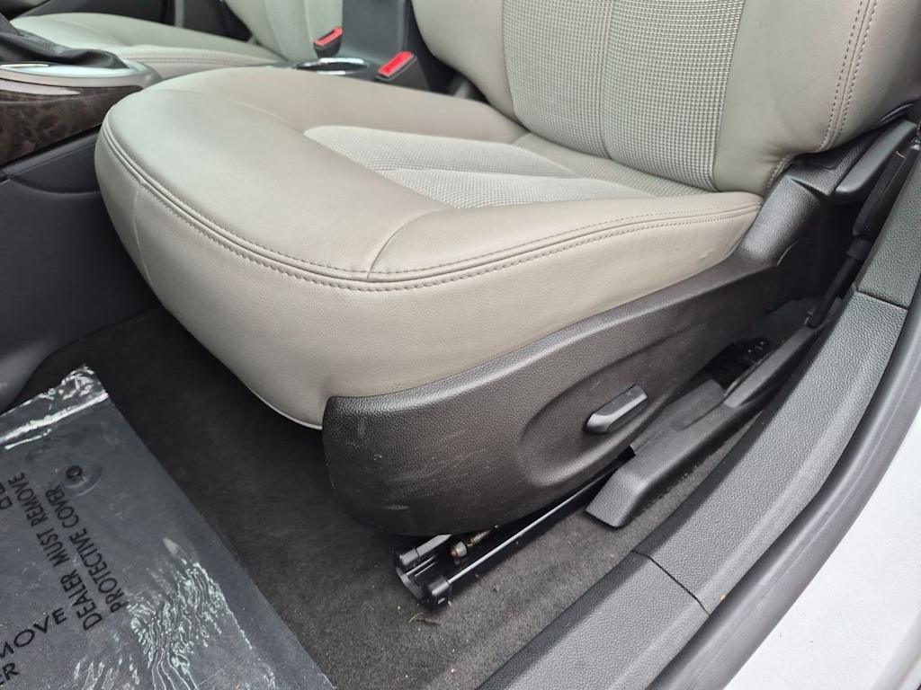 Thumbnail: 2014 Buick Verano - 26