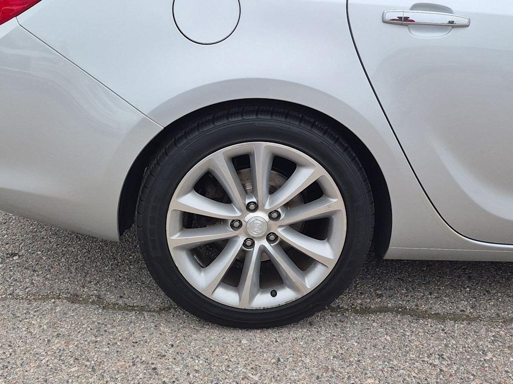 Thumbnail: 2014 Buick Verano - 8