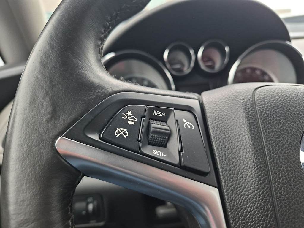 Thumbnail: 2014 Buick Verano - 29
