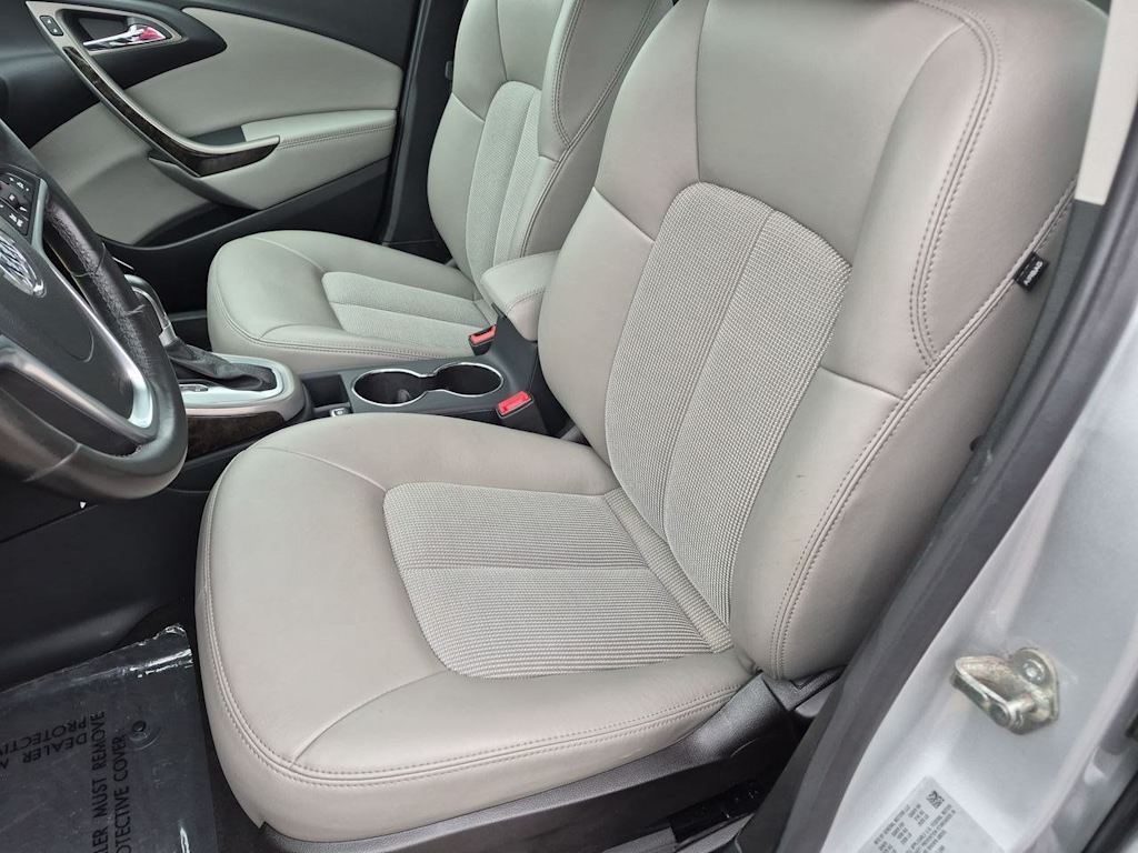 Thumbnail: 2014 Buick Verano - 11