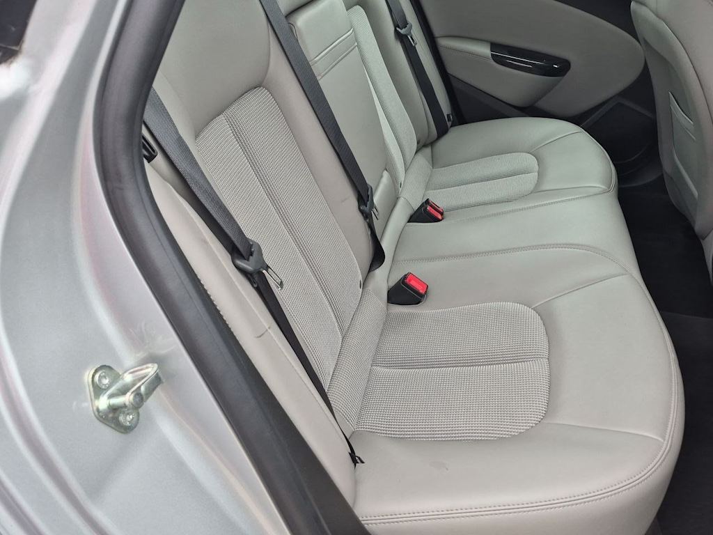 Thumbnail: 2014 Buick Verano - 28