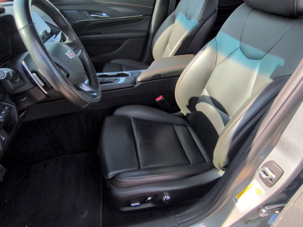 Thumbnail: 2023 Cadillac CT4 - 10