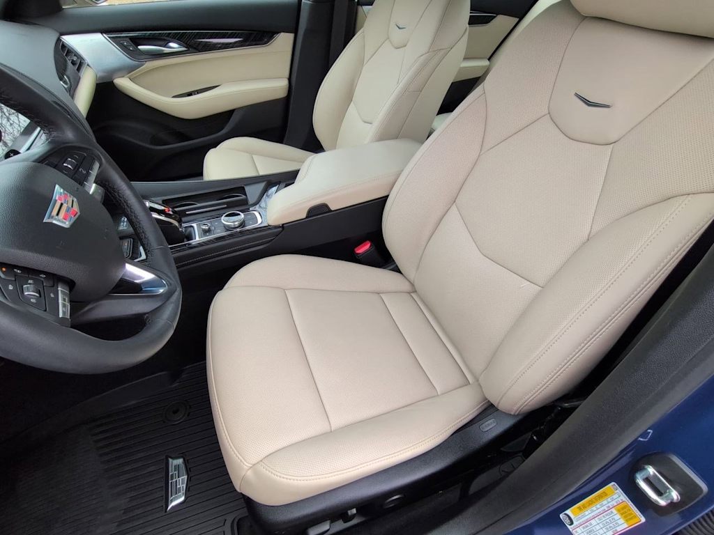 Thumbnail: 2023 Cadillac CT5 - 11