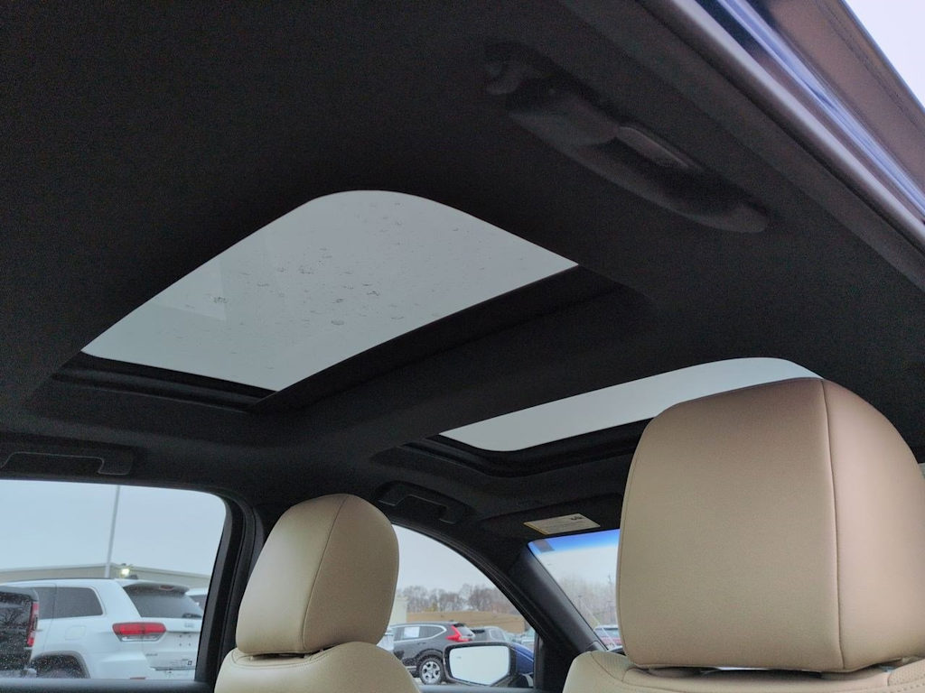 Thumbnail: 2023 Cadillac CT5 - 27