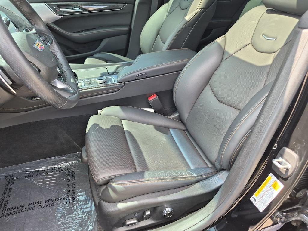 Thumbnail: 2024 Cadillac CT5 - 10