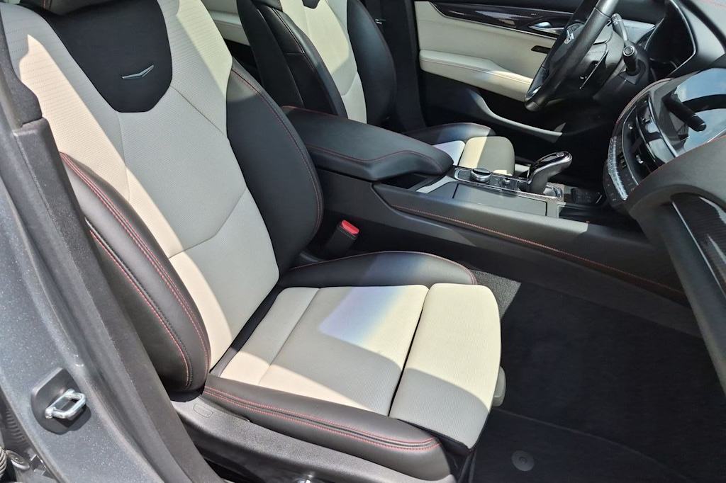 Thumbnail: 2023 Cadillac CT5 - 11