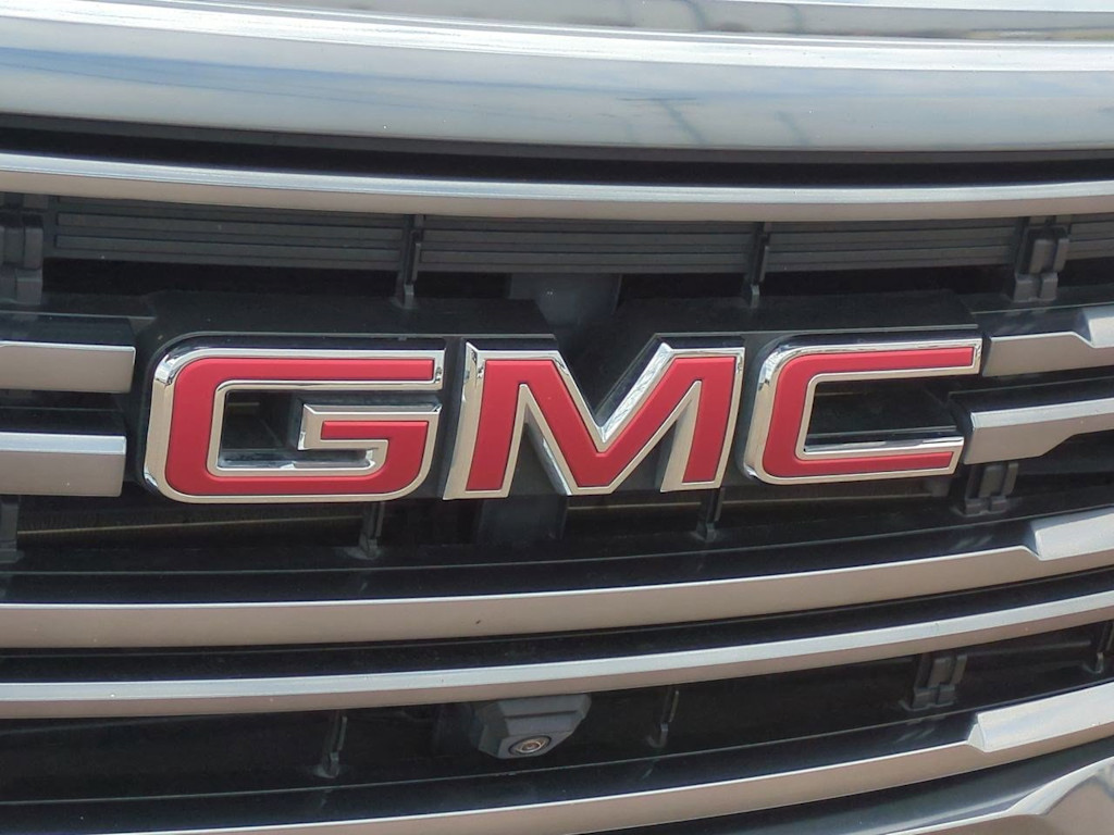 2022 GMC Acadia AT4 7