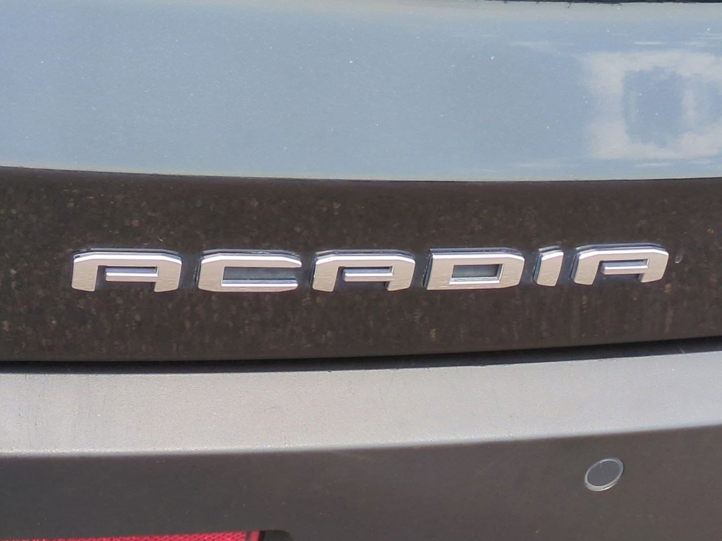 2022 GMC Acadia AT4 24